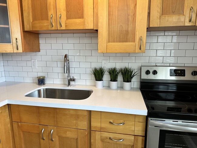kitchen - Parkhouse Apartments