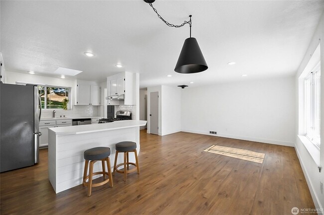 Building Photo - Fobes Hill Rental!