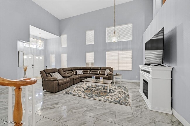 Foto del edificio - 871 Brunellos Ave