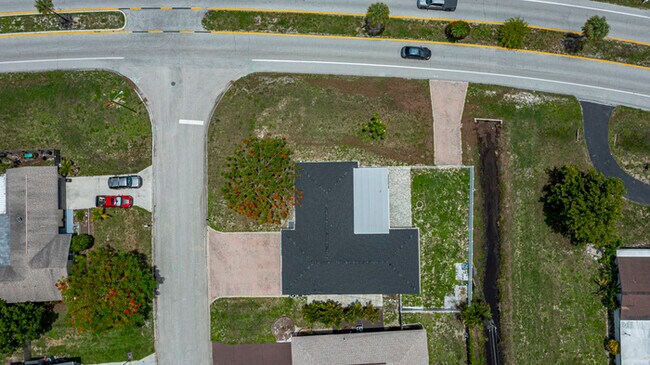 Foto del edificio - Embrace an Elevated Lifestyle: Lease Purch...
