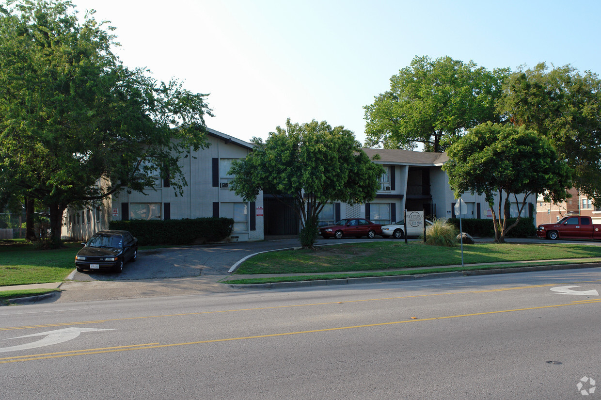 Foto del edificio - Westwood Apartments