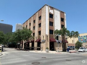 Building Photo - 402 Peoples St
