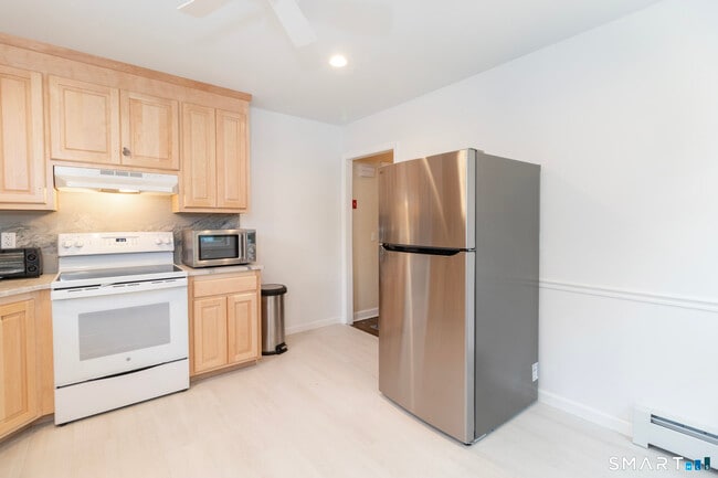 Foto del edificio - 23 Quotonset Ln