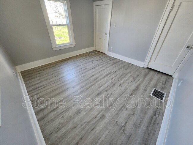 Building Photo - 3008 Fenwood Ave