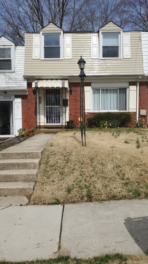 Primary Photo - 7714 Greymont St