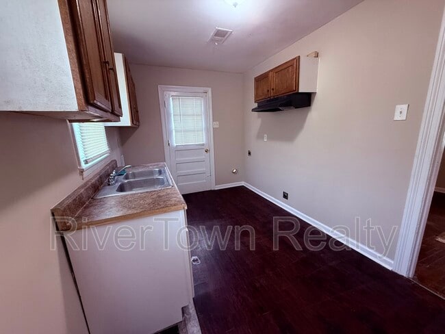 Foto del edificio - 3530 Venable Rd