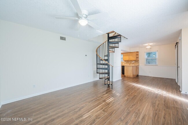 Foto del edificio - 597 Sturdivant Ave