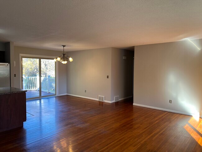 Building Photo - 4055 Halite Ln