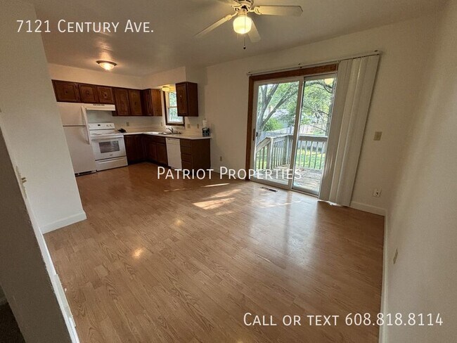 Building Photo - 1721 Century Duplex