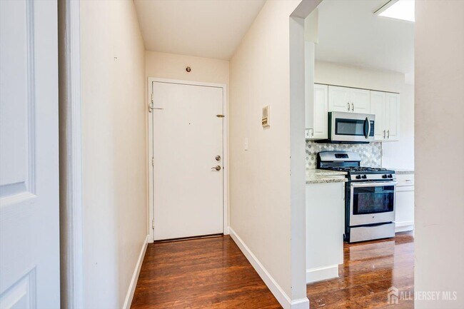 Foto del edificio - 1512 Green Hollow Dr