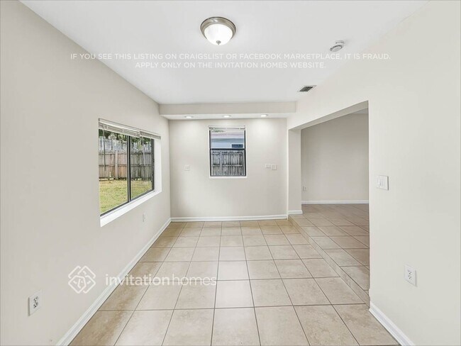 Foto del edificio - 2630 NW 83rd Ave