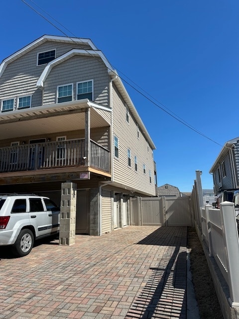 Building Photo - 884 Beach St