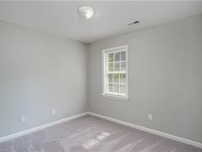 Foto del edificio - 3 Bedroom Single Family Home in Winston Salem