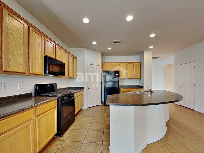 Foto del edificio - 17521 W Marshall Lane