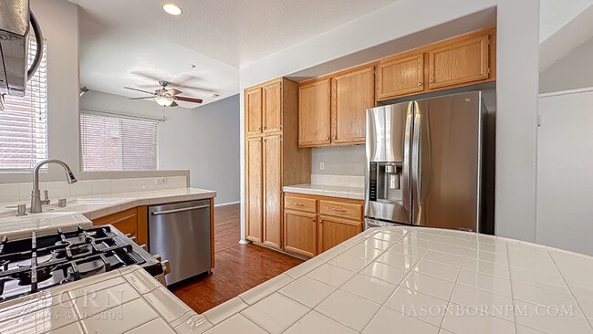 Building Photo - 476 Scatterwood Ln