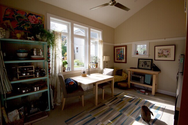 Foto del edificio - 4239 NE Skidmore St.