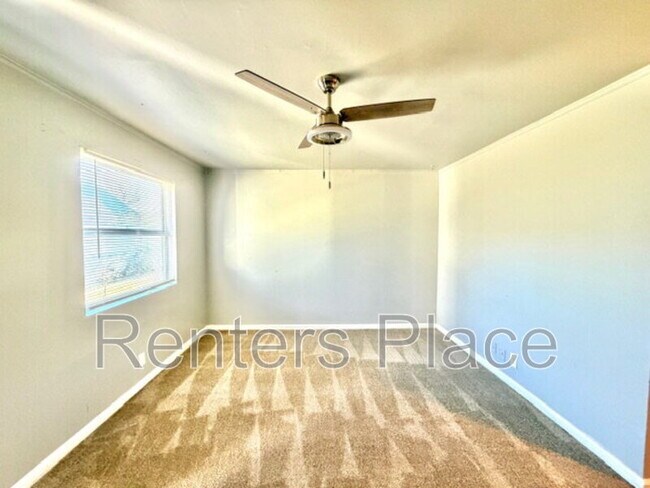 Foto del edificio - 2915 E Easton St