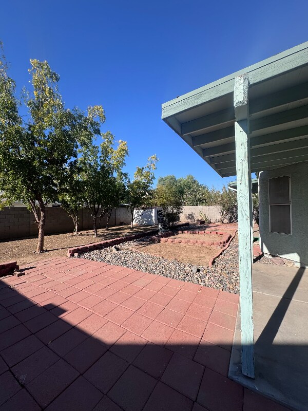 Foto principal - 8631 W Monte Vista Rd