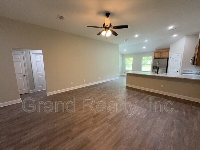 Foto del edificio - 7230 Par Ln