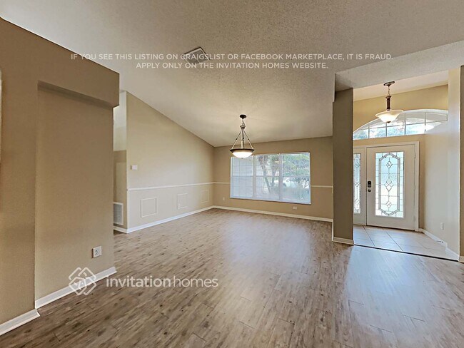 Foto del edificio - 1402 Bent Oaks Blvd