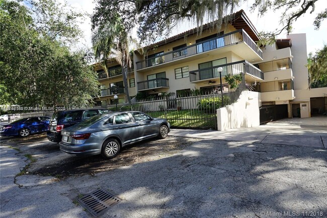 Foto del edificio - 5201 Orduna Dr