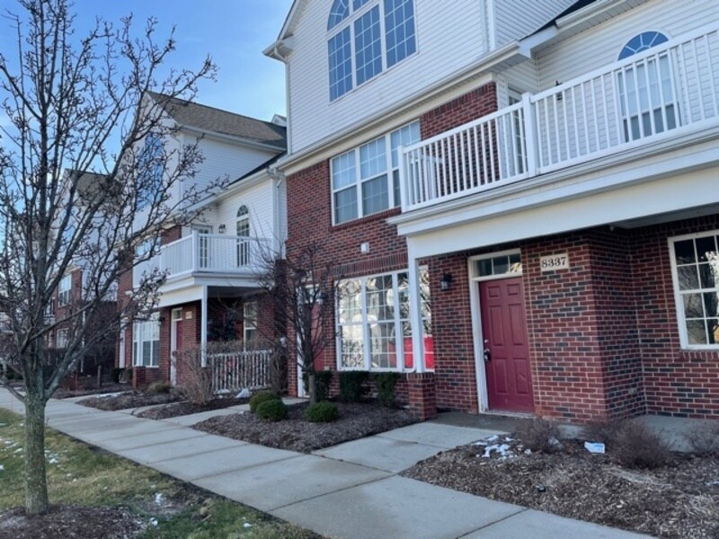 Primary Photo - 8337 Towne Center Cir