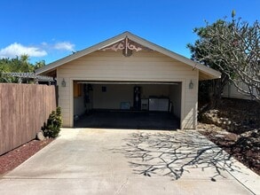 Building Photo - 68-3488-3488 E Makuahine St