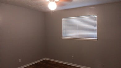 Building Photo - 7107 Briarfield Dr