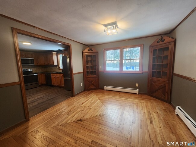 Building Photo - 8 Quinn St