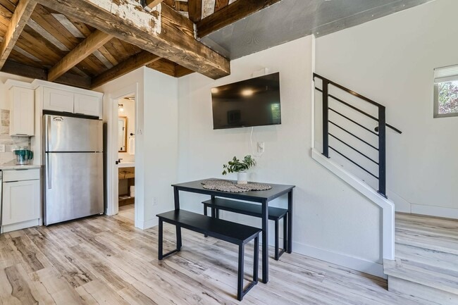 Foto del edificio - 9443 5th Ave SW