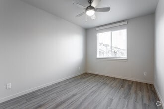 2BR, 2BA - 1,045 SF - 5 Points Apartments