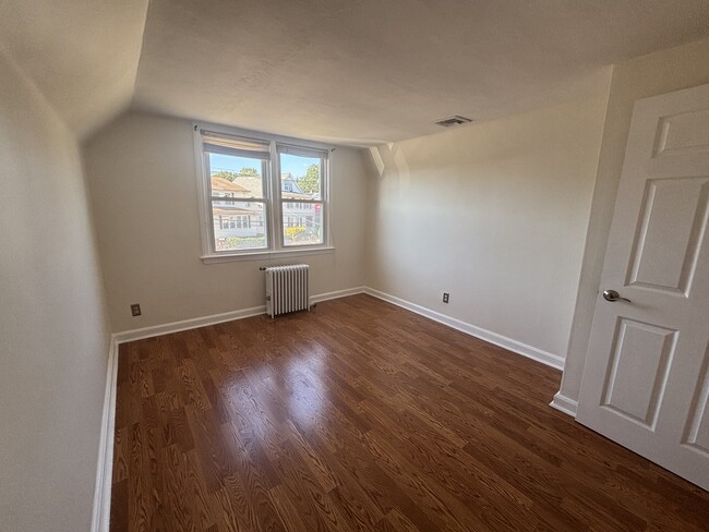 Foto del edificio - 233 Broughton Ave