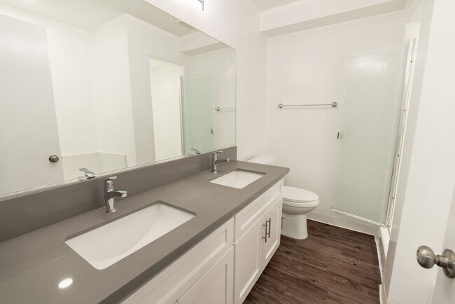 Foto del interior - 616 North Sweetzer Avenue