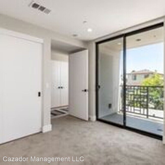 Foto del edificio - 3104-3118 Garrison St