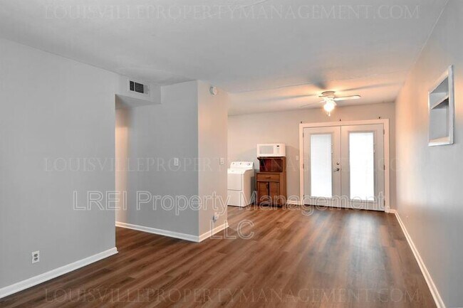 Building Photo - 9716 Titan Dr