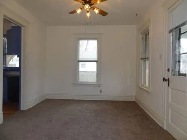 Photo - 320 N Dodge St House