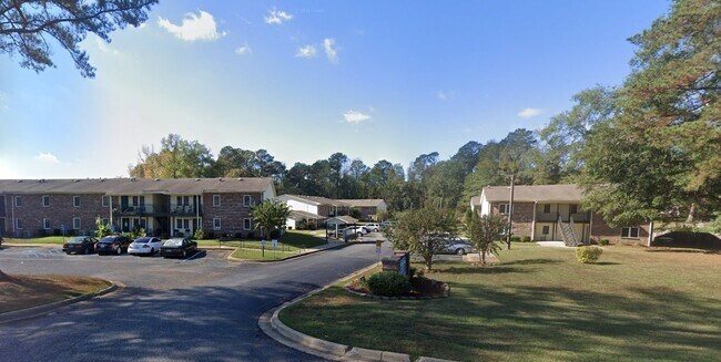 Building Photo - 611 Vanity Fair Ave