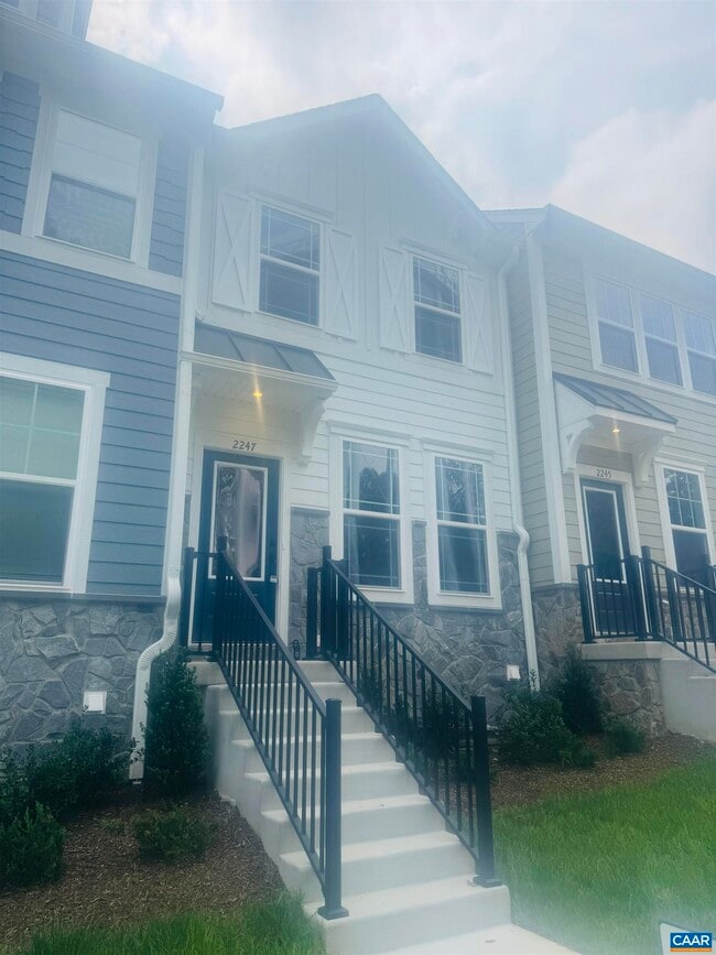 Foto del edificio - 2247 Woodburn Rd