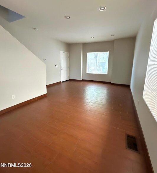 Foto del edificio - 1317 Powell Ln