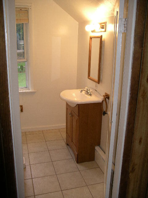 shower stall bathroom - 57 Brayton Ave