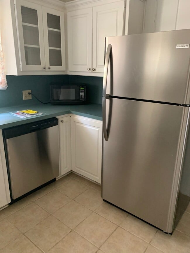 Building Photo - 3126 Jan Ave