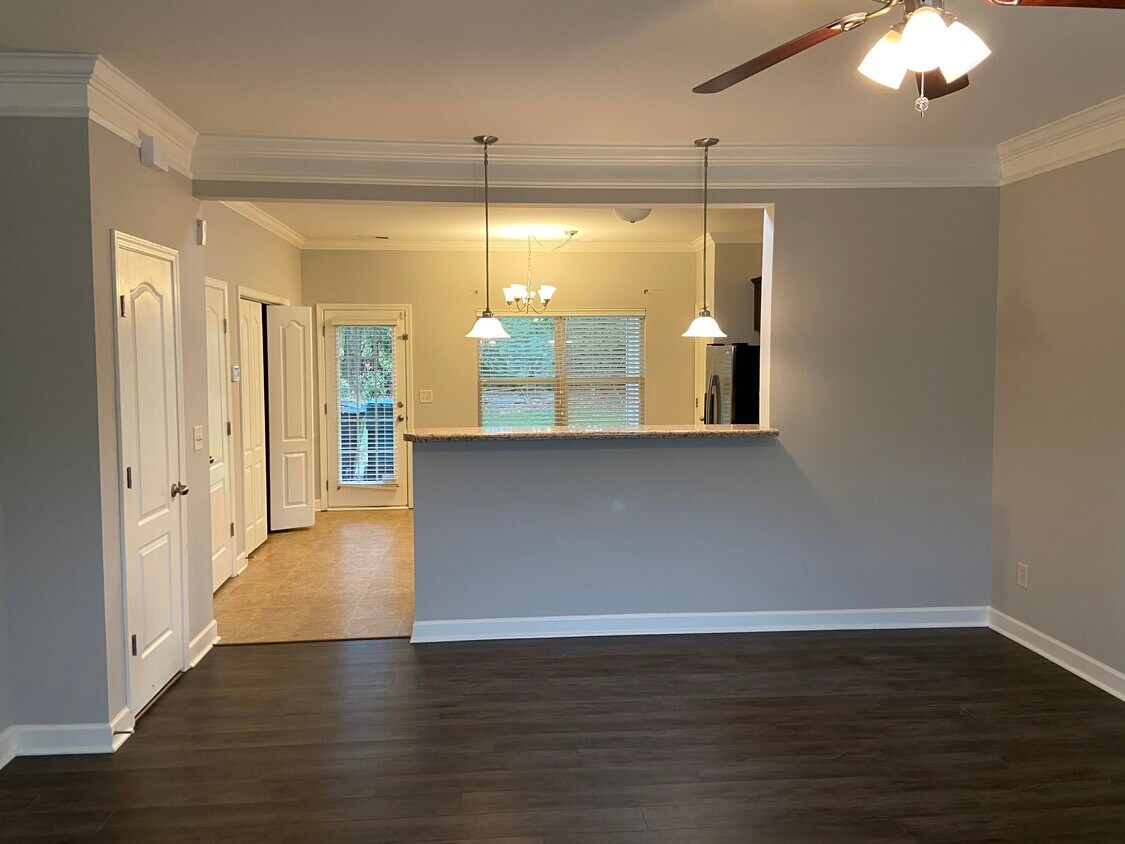 Foto principal - 735 Tulip Grove Rd unit 315