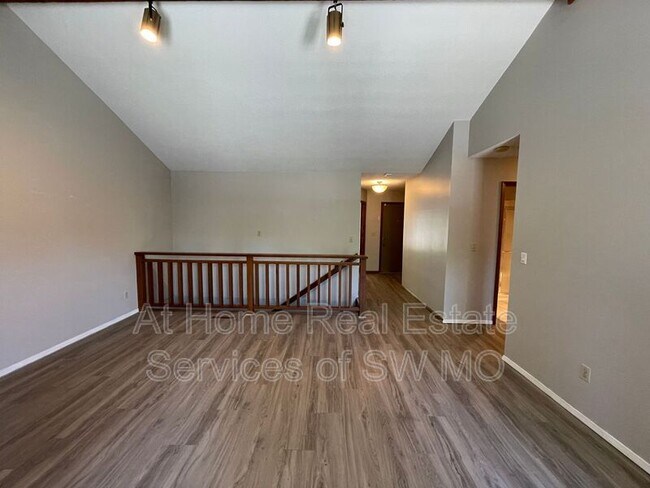 Building Photo - 2174 E Regency Pl