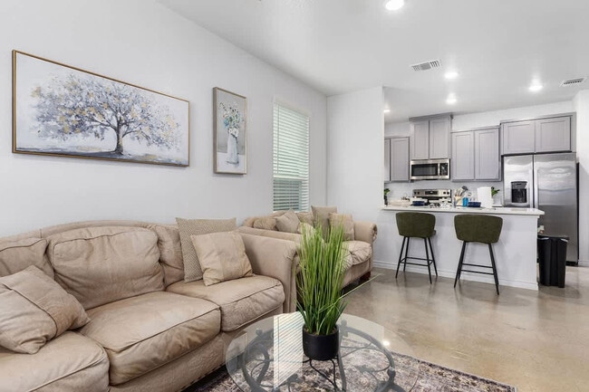 Building Photo - 101 S 50th St