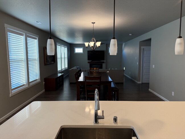 Foto del edificio - 4712 W Merlin St