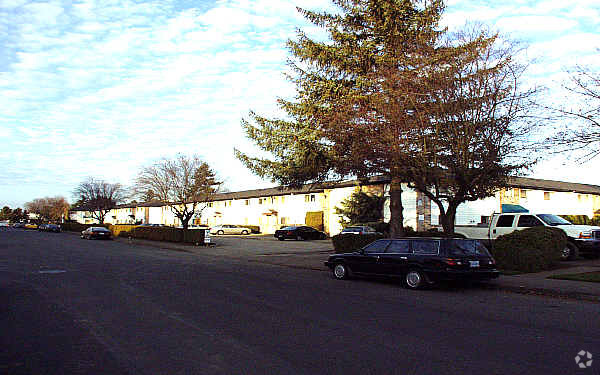 Building Photo - Gateway Park Apartments