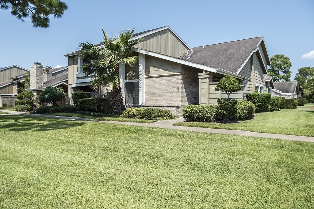 6202 Dryad Dr, Houston, TX 77035 Townhome Rentals in Houston TX