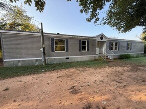 Building Photo - 525 Rhynes Way