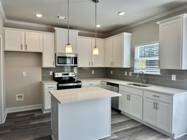 Foto del edificio - 1536 Fern Ridge Ln