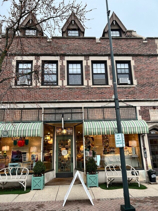 731 Elm St Unit 204, IL 60093 Condo for Rent in